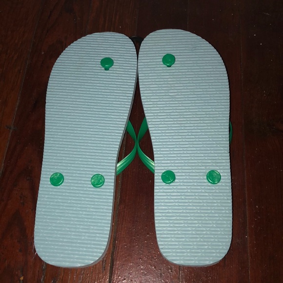 🎉SALE🎉 5/$25 Fun in the sun floppies! Size 7/8 - Picture 2 of 2